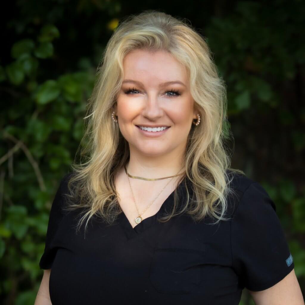 Erin, Hygienist headshot